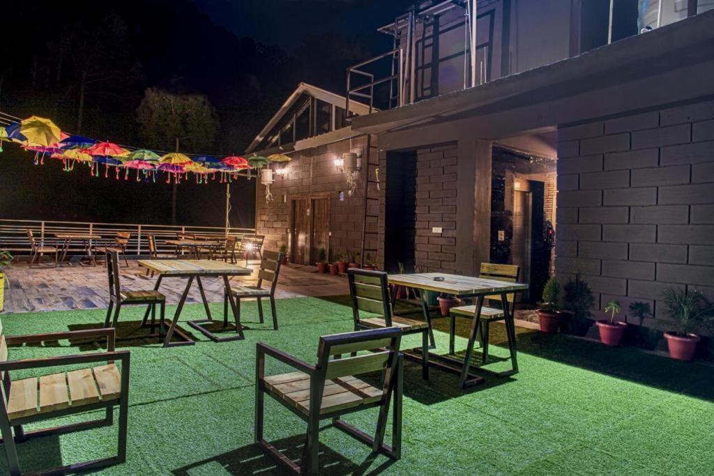 カソーリ Hillcrest Heights Bed & Breakfast エクステリア 写真