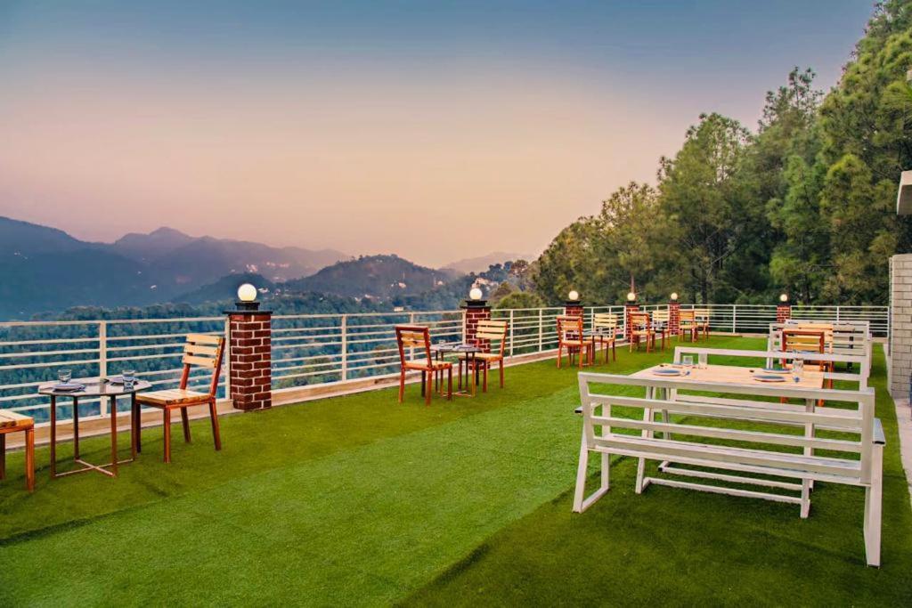 カソーリ Hillcrest Heights Bed & Breakfast エクステリア 写真