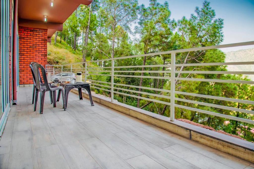 カソーリ Hillcrest Heights Bed & Breakfast エクステリア 写真